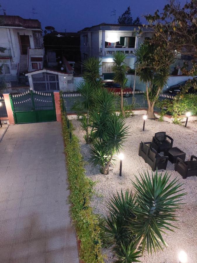 Esther Guest House Castel Volturno Exterior foto