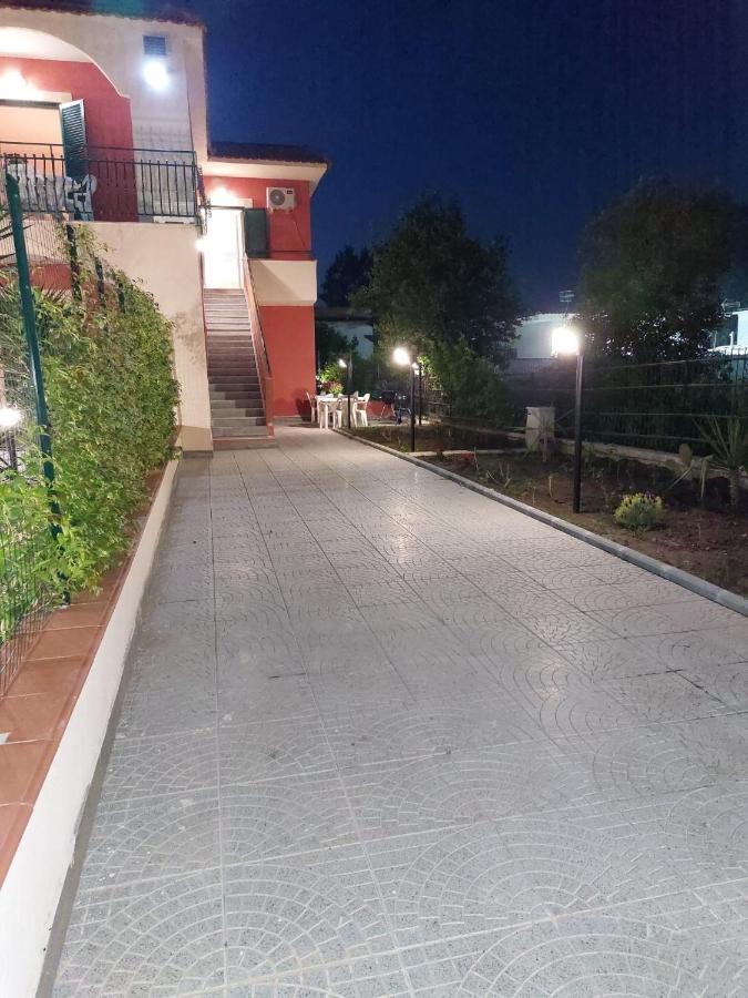Esther Guest House Castel Volturno Exterior foto