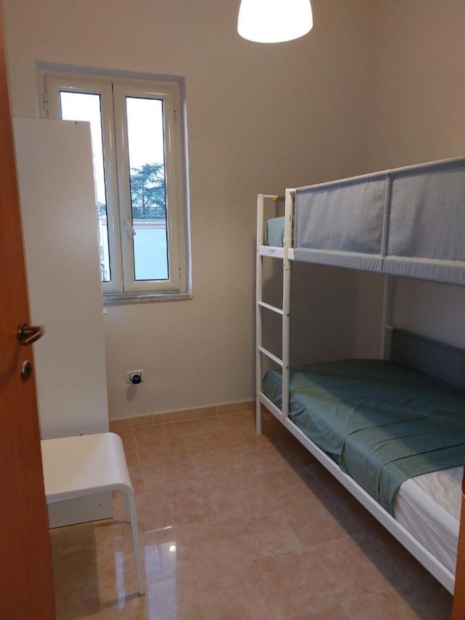 Esther Guest House Castel Volturno Exterior foto